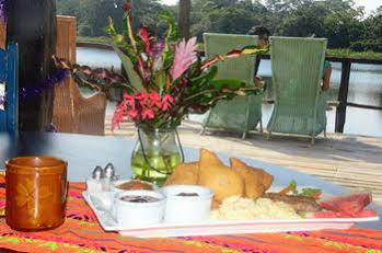 Hotel Lamanai Landings And Marina 3*