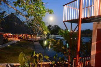 Hotel Lamanai Landings And Marina 3*