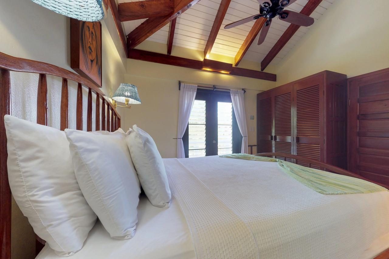 #22 @ Beachside * Seine Bight Village