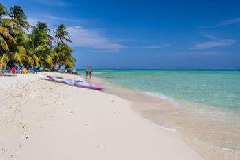 Hotel Ranguana Caye 3*