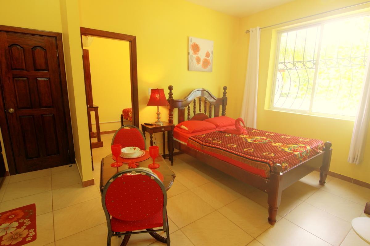 Guest house At White Horse Hopkins