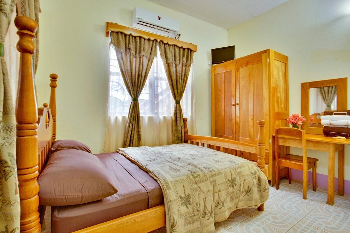 Davis Falls Hotel
