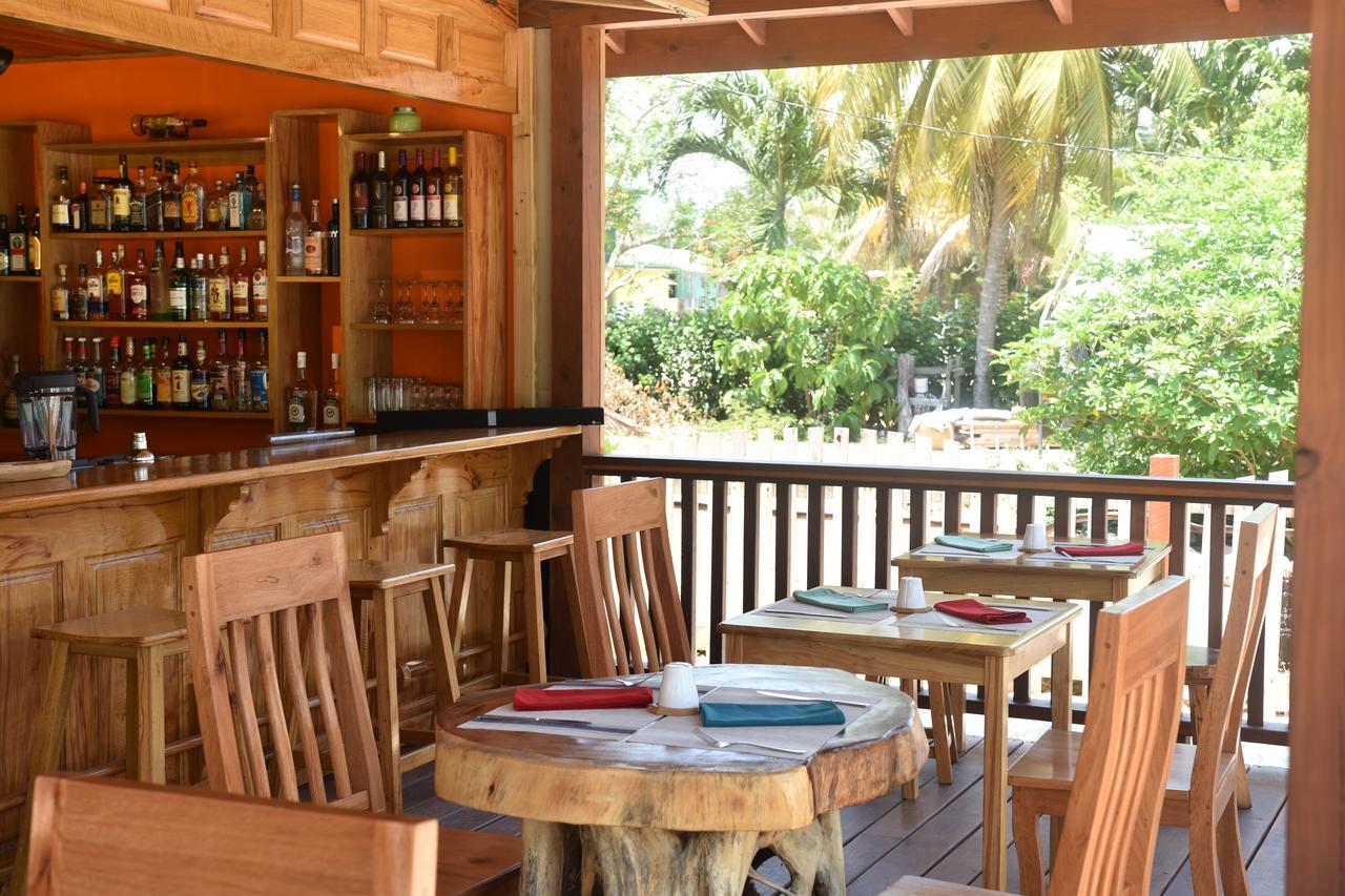 Palm Cove Cabins At Coconut Row *