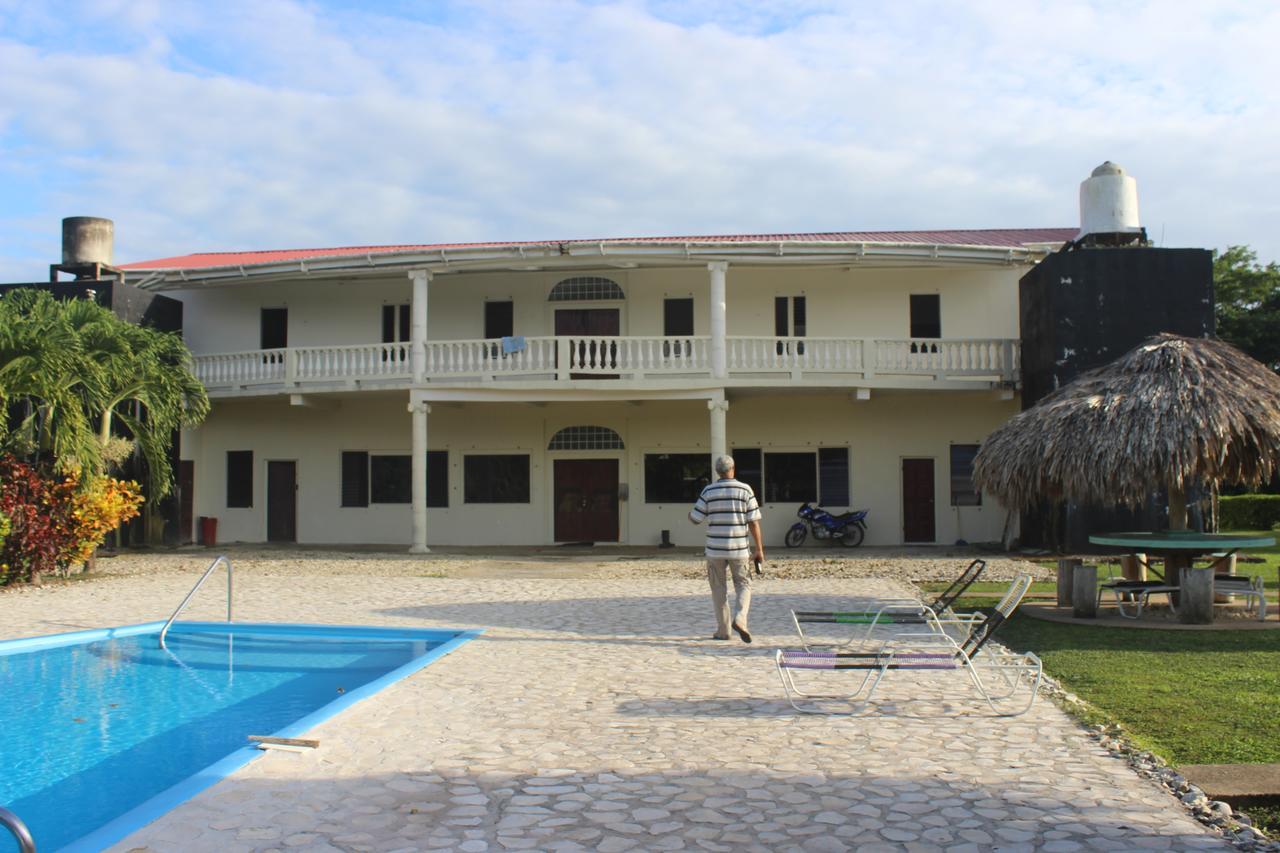 Highway Trails Belize And Country Club 4* Lucky Strike