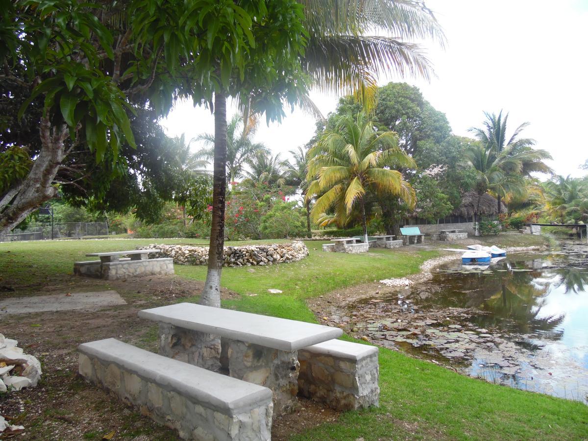 Highway Trails Belize And Country Club Resort