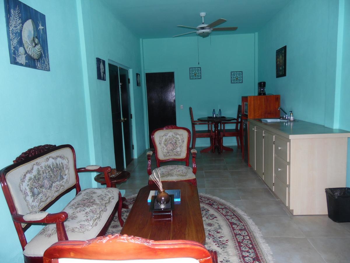 Highway Trails Belize And Country Club 4* Lucky Strike
