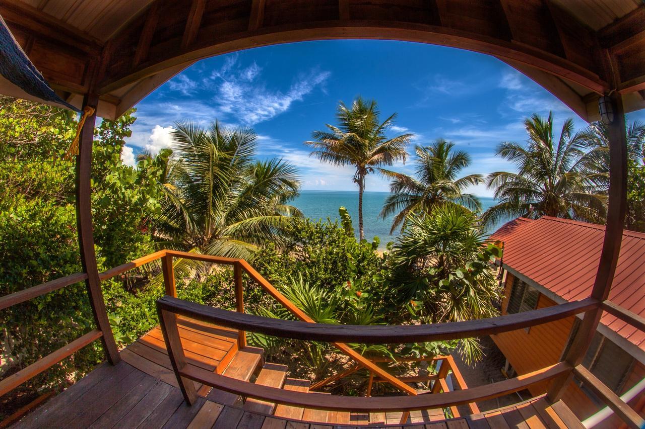 Jungle Jeanie's By The Sea Lodge Hopkins