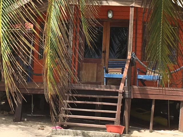 Jungle Jeanie's By The Sea
