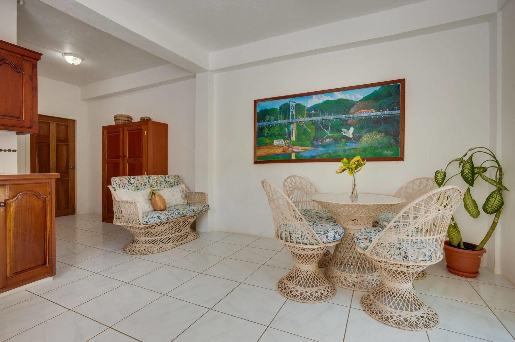 Coconut Row Hotel 3*