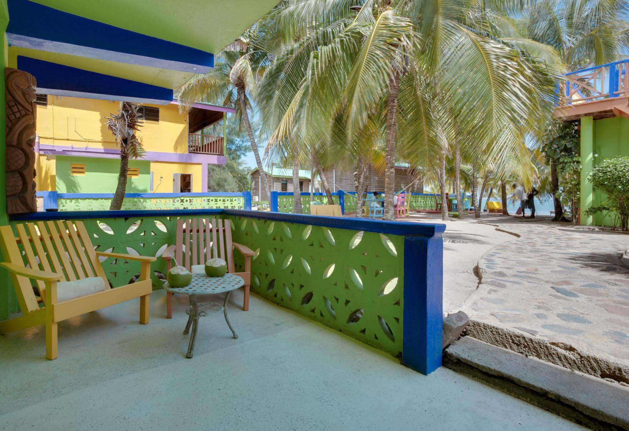 Coconut Row Hotel 3*