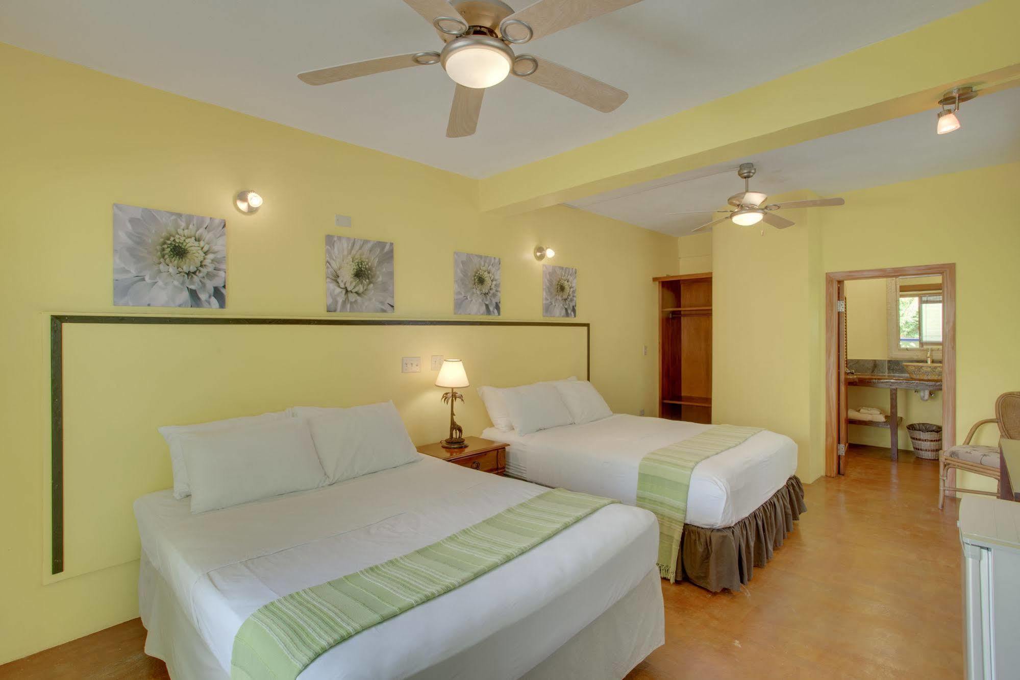 Hotel Coconut Row