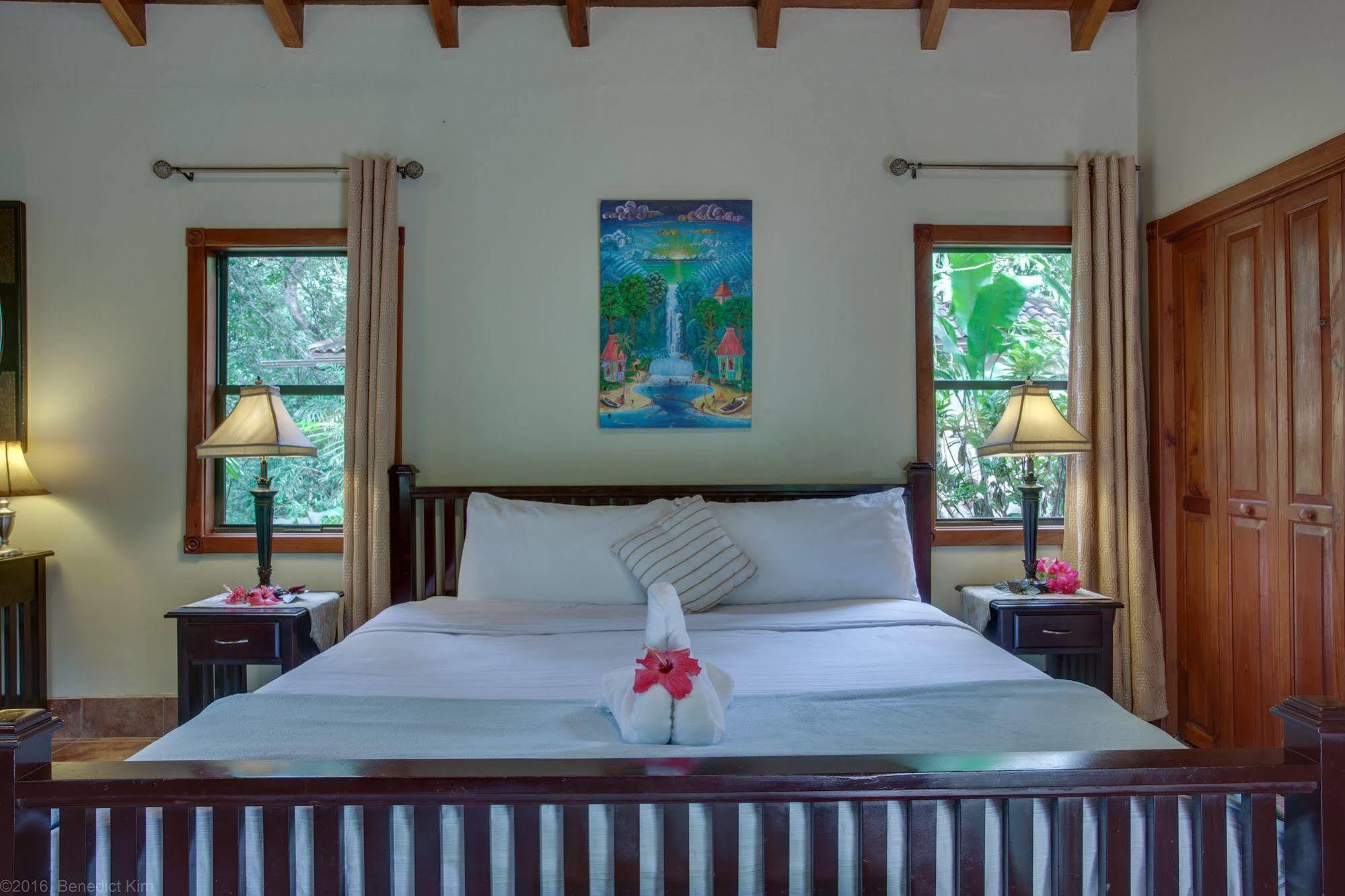 Resort Mystic River San Ignacio
