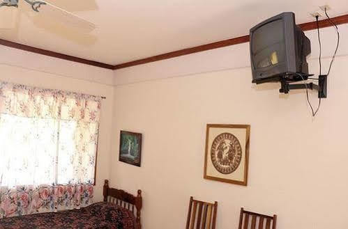 Hotel Maya Breeze