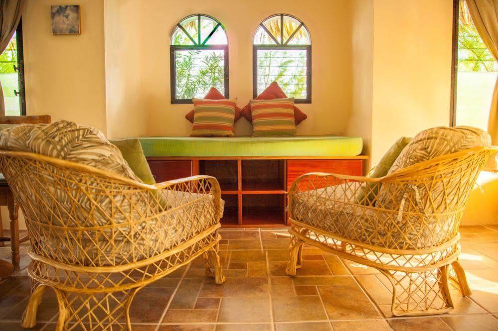 Thatch Caye A Muy'ono Resort