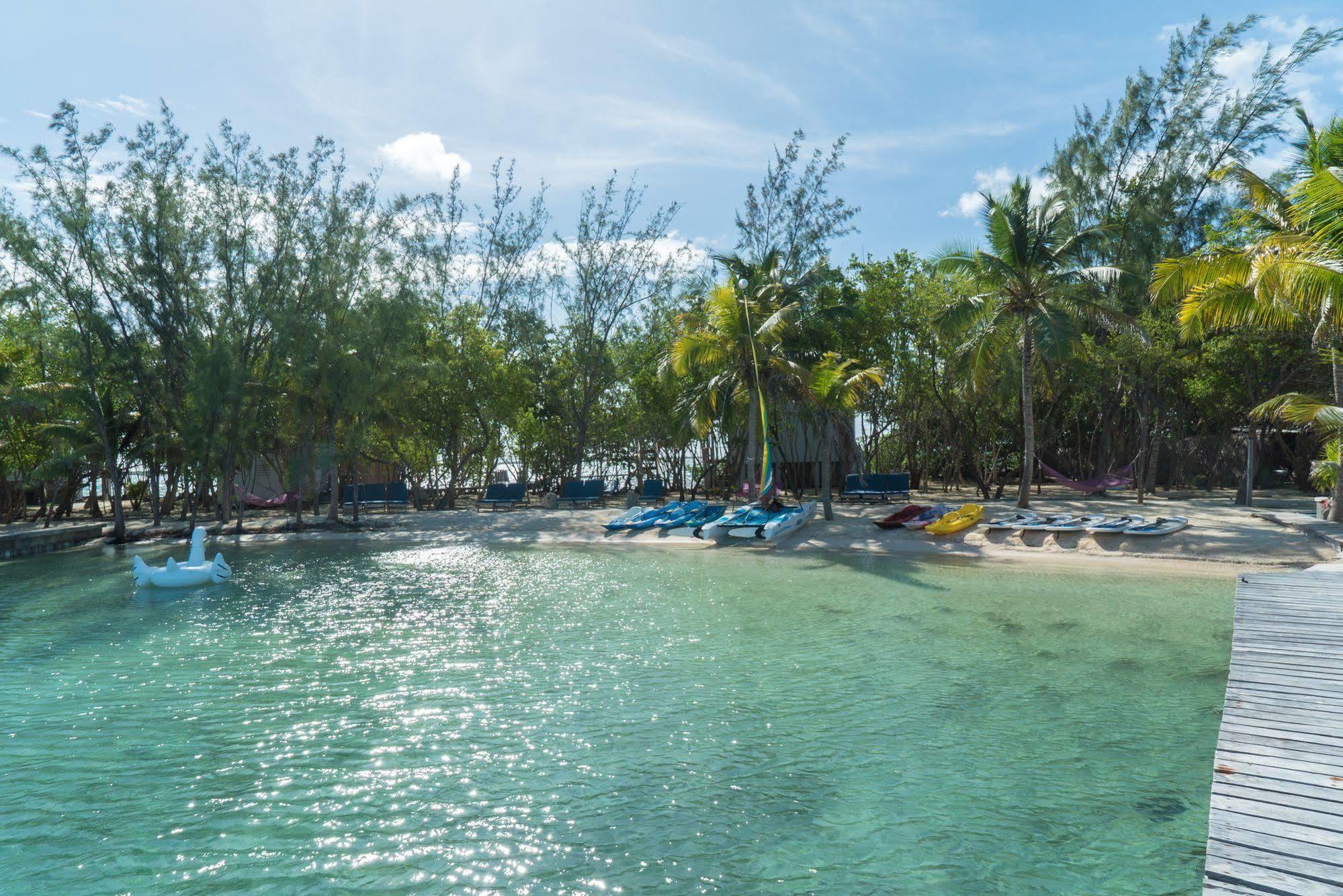 Thatch Caye A Muy'ono 5* Hopkins