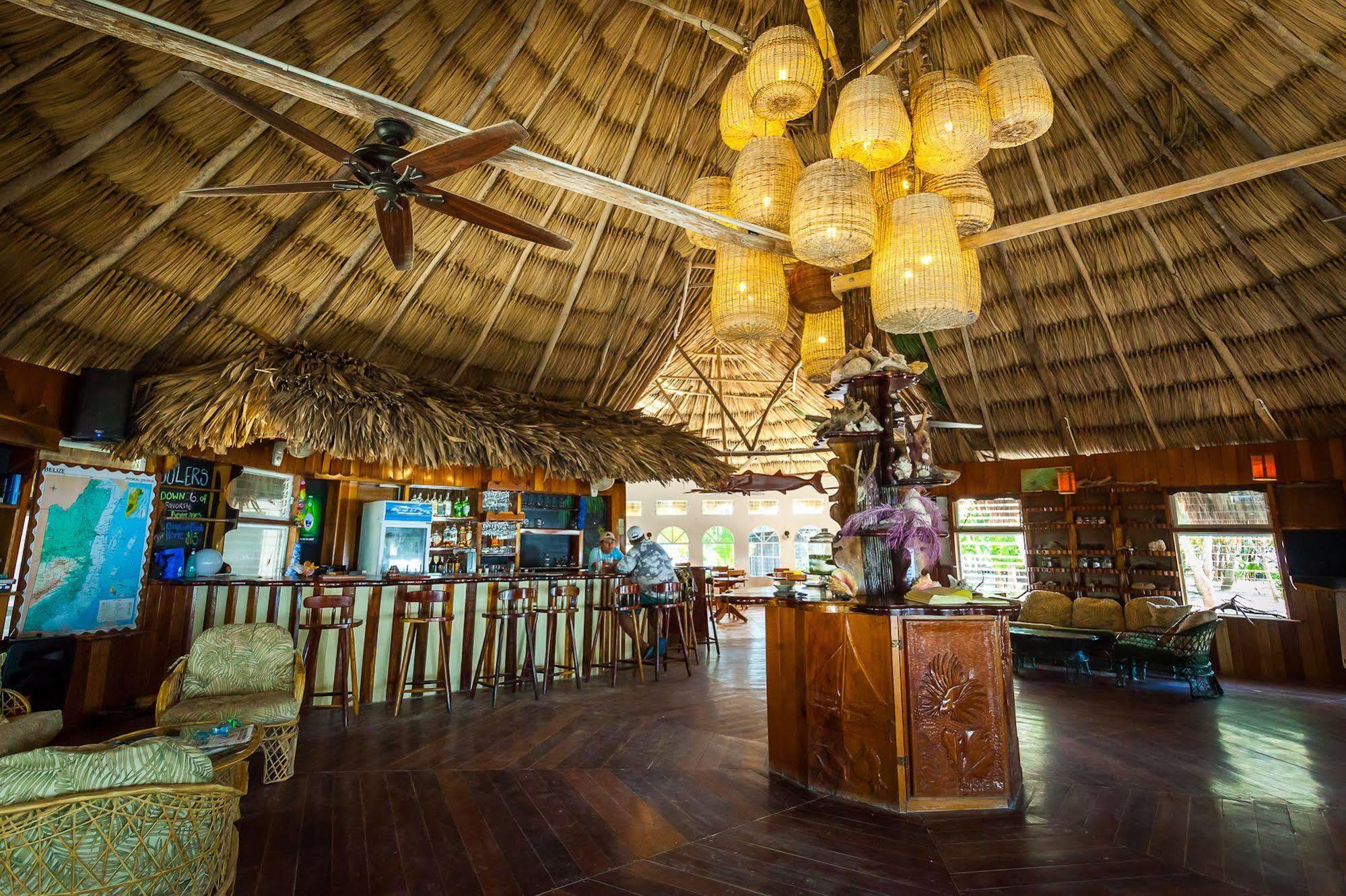 Thatch Caye A Muy'ono Hopkins