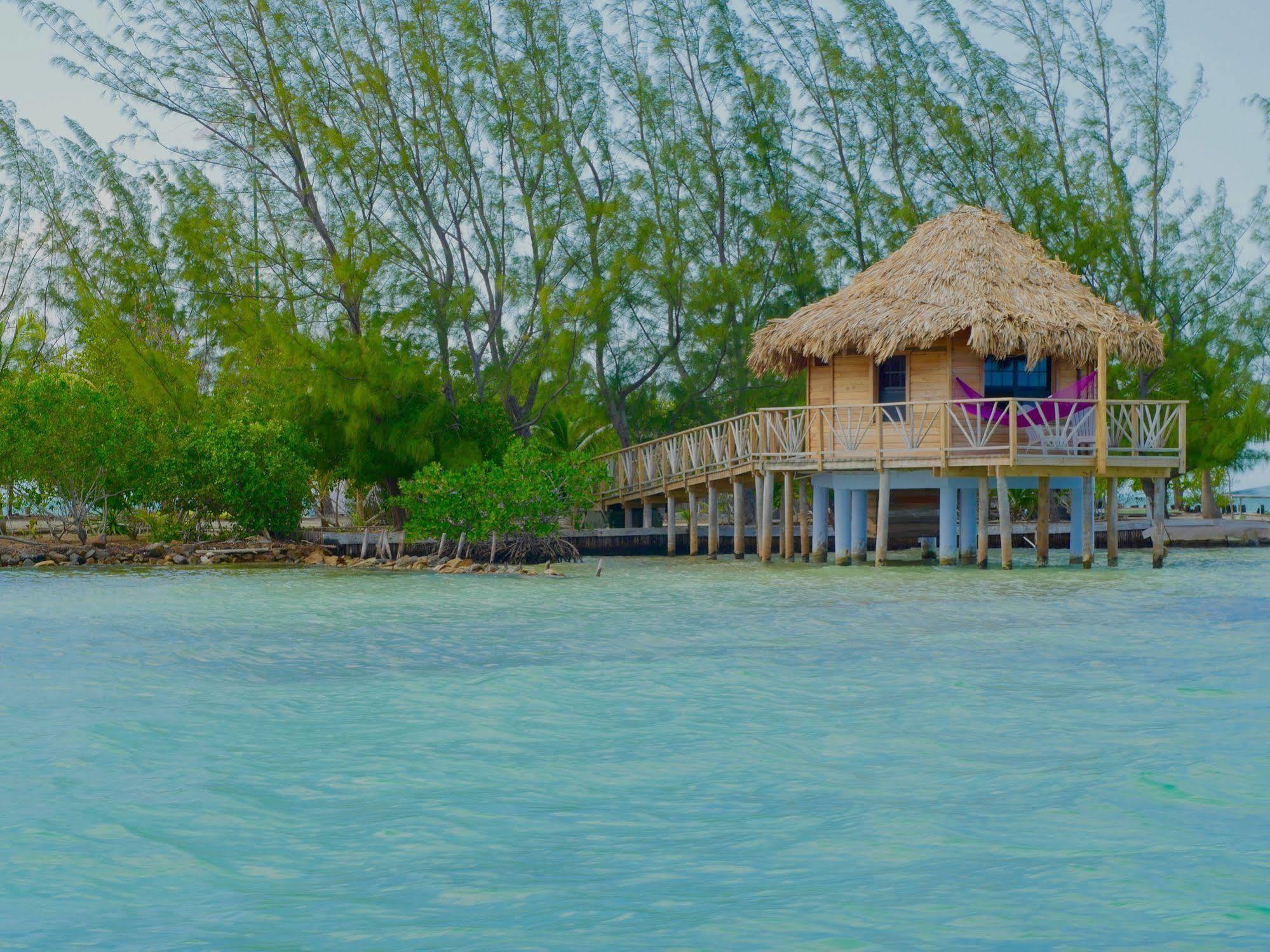 Resort Thatch Caye A Muy'ono