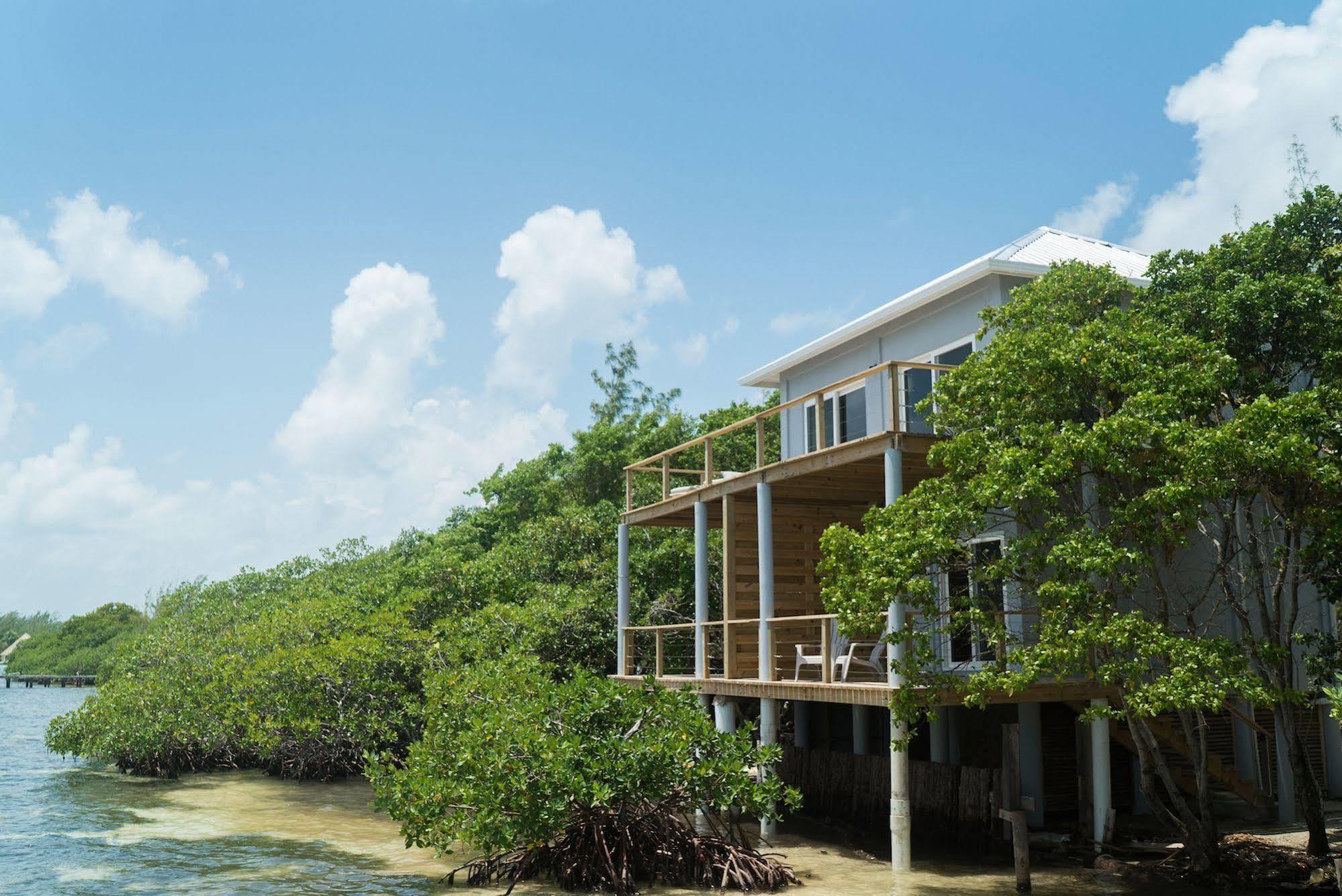 Resort Thatch Caye A Muy'ono Hopkins