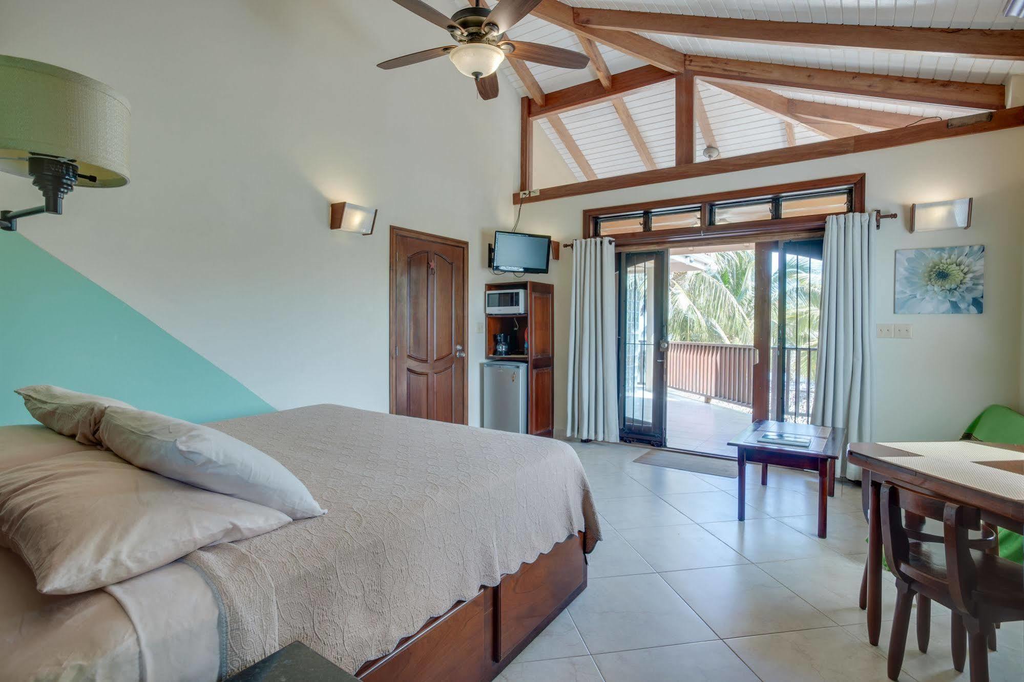 Buttonwood Belize Guest house Hopkins