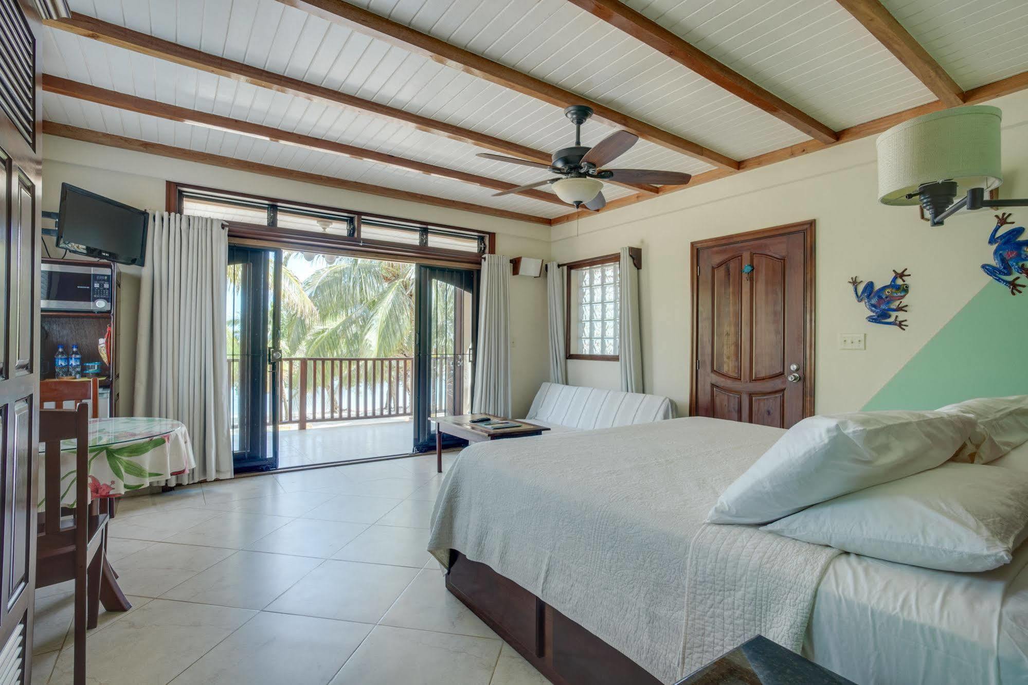 Buttonwood Belize Guest house