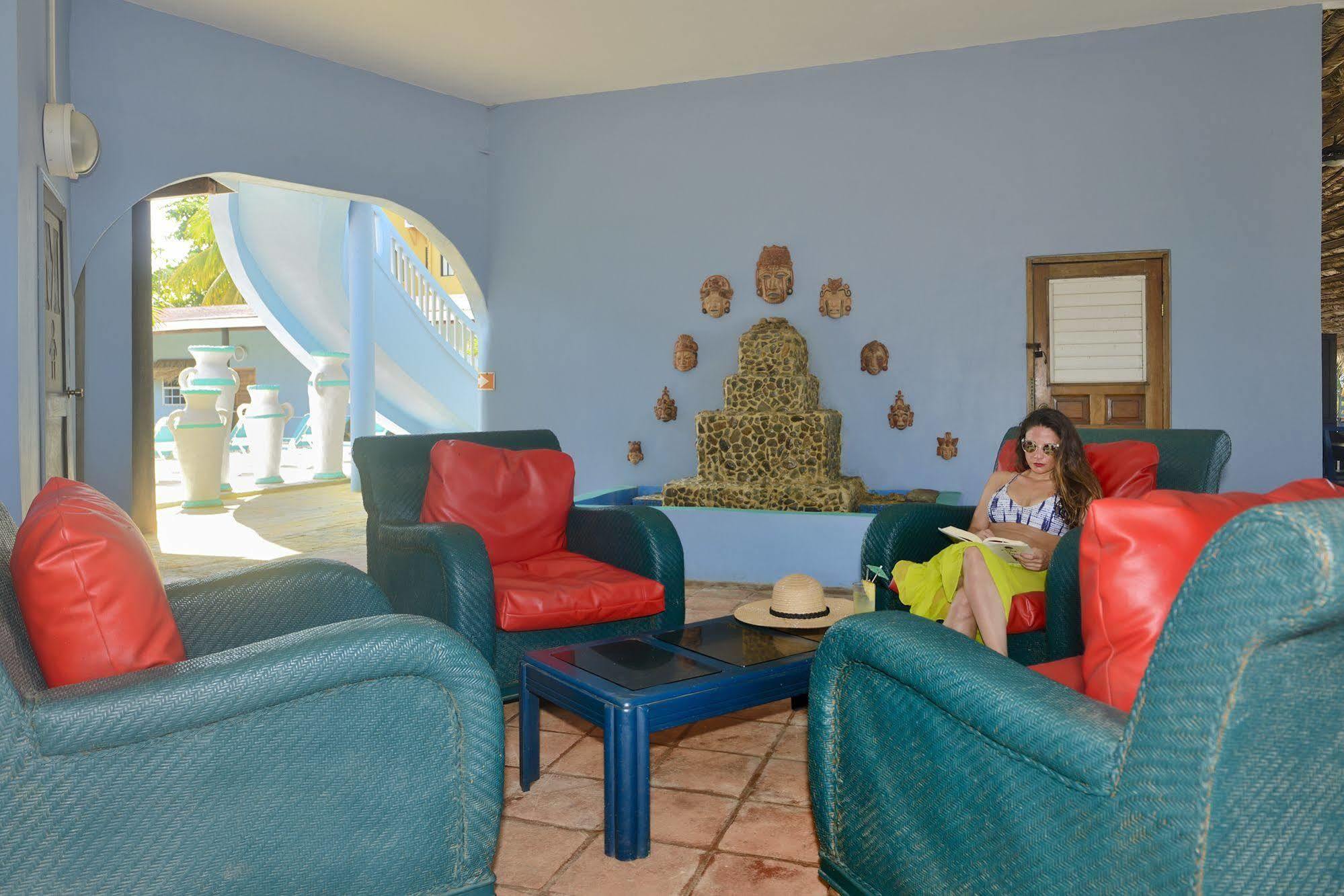 Hotel Parrot Cove 4*