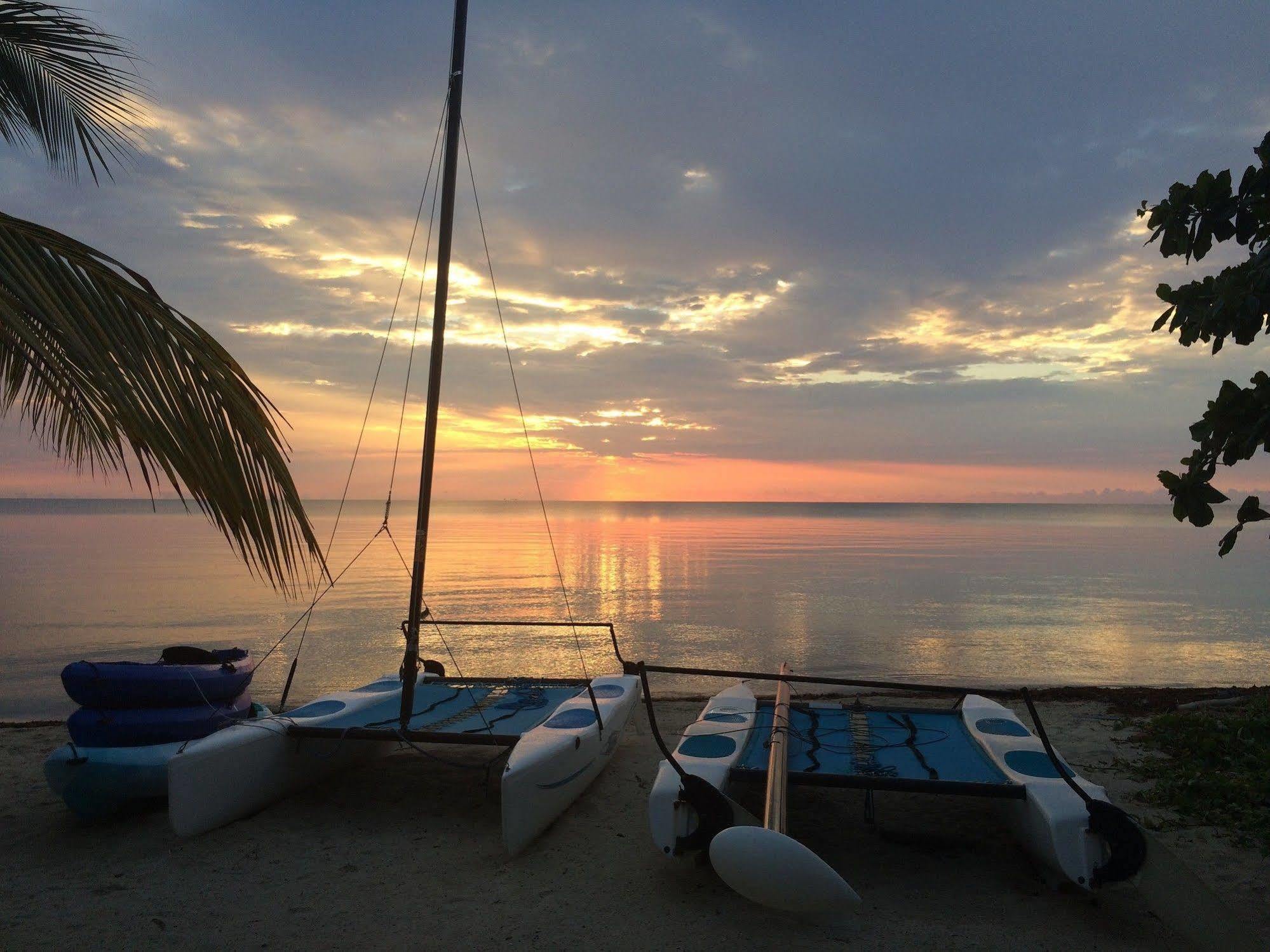 Laru Beya Resort Placencia