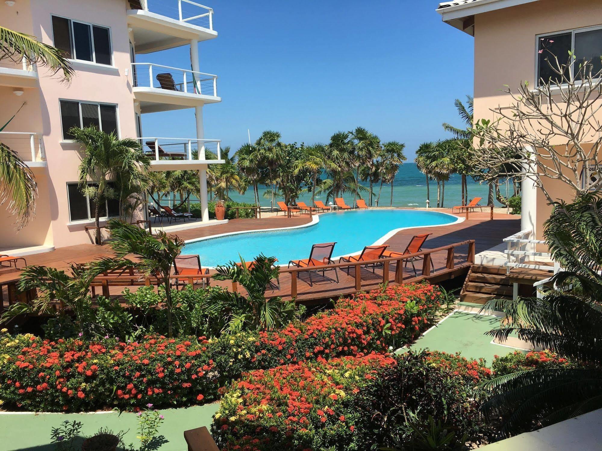 Laru Beya Resort Placencia