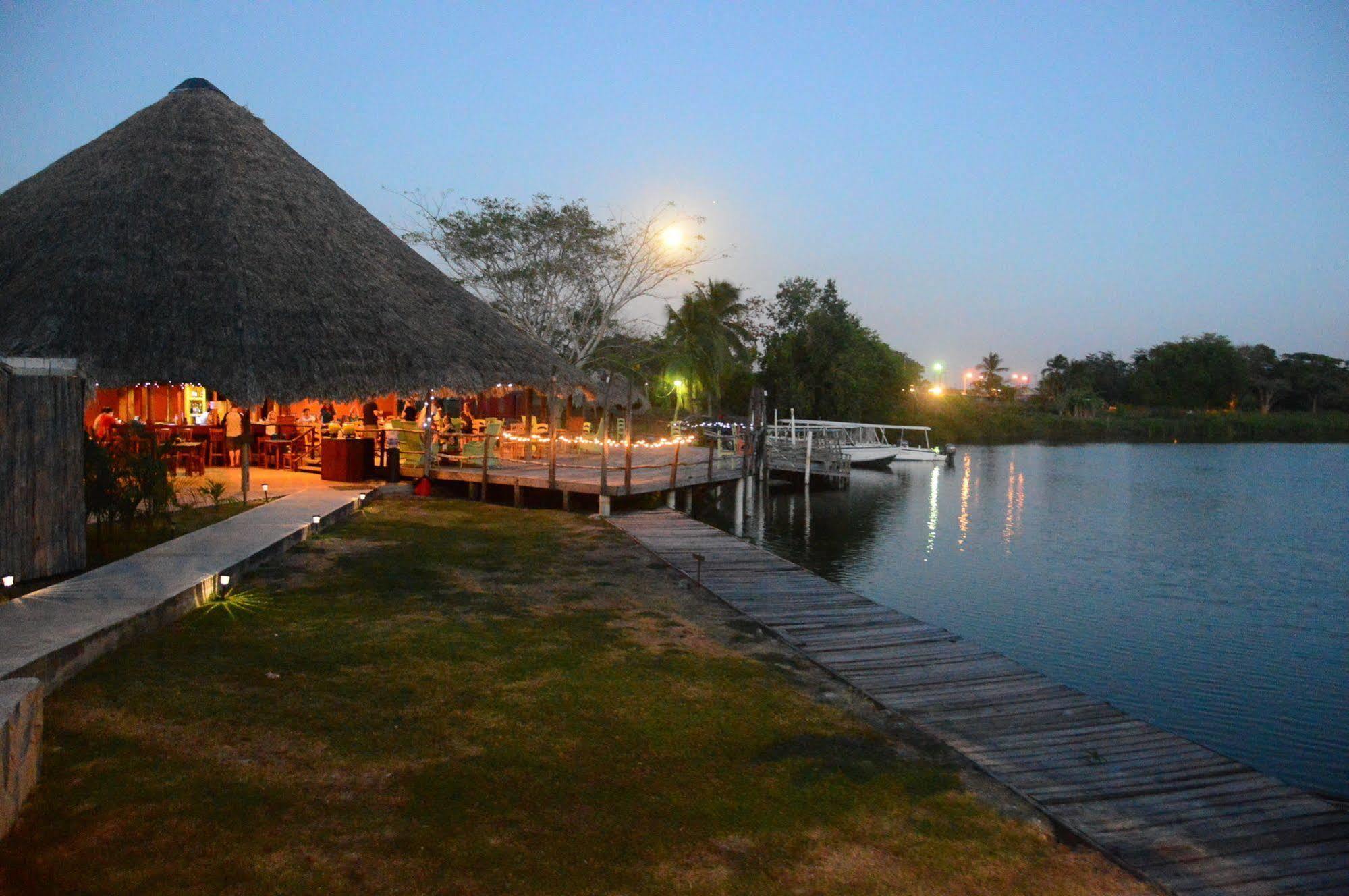 Lamanai Landings And Marina Hotel