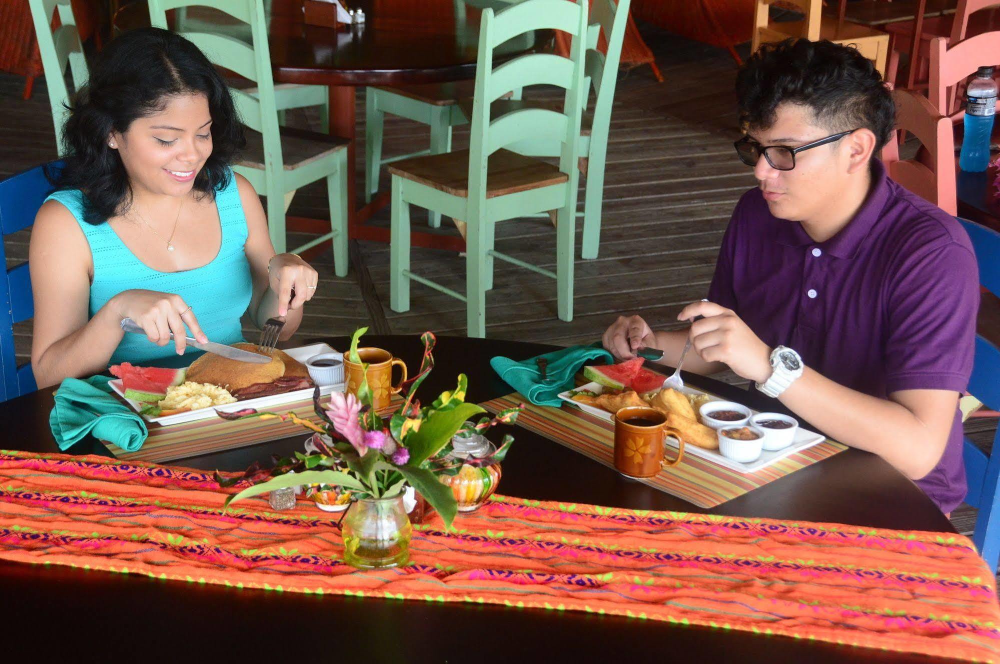 Lamanai Landings And Marina Hotel