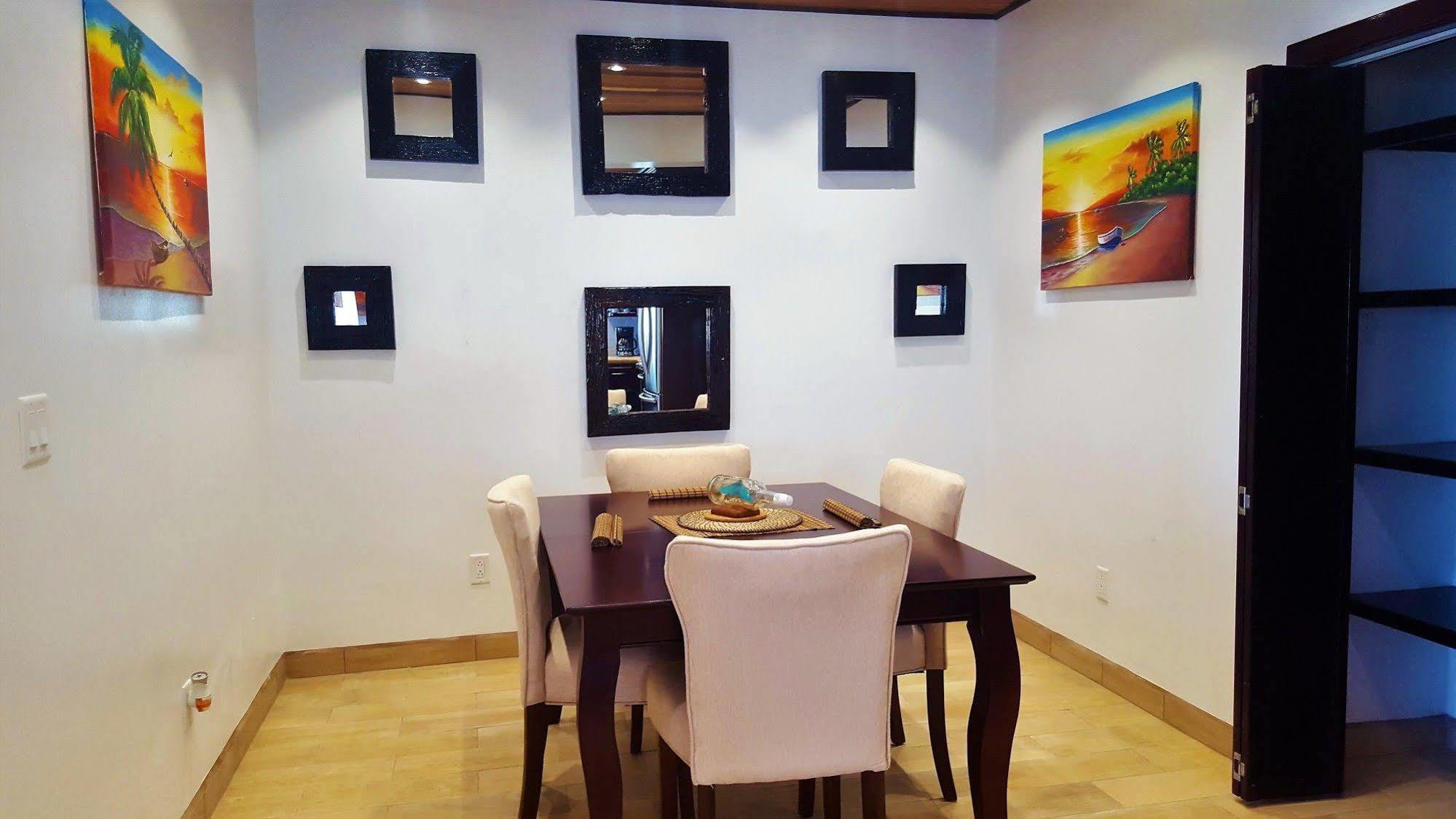 Tres Cocos Hotel