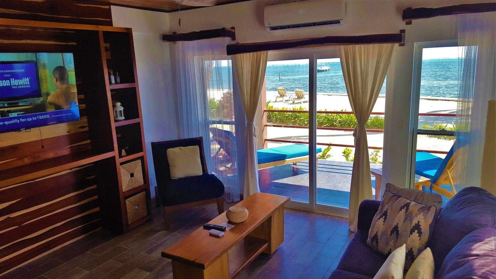 Tres Cocos Hotel 3*