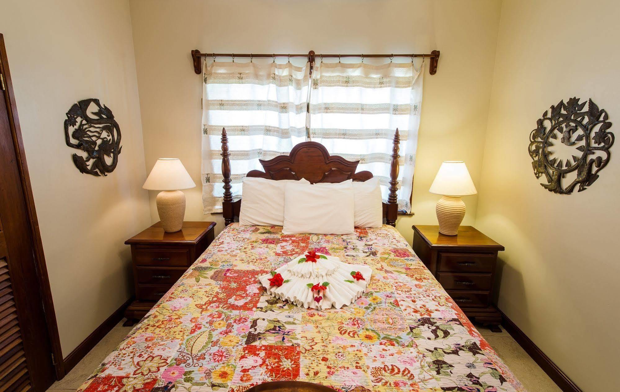 Hotel Banyan Bay
