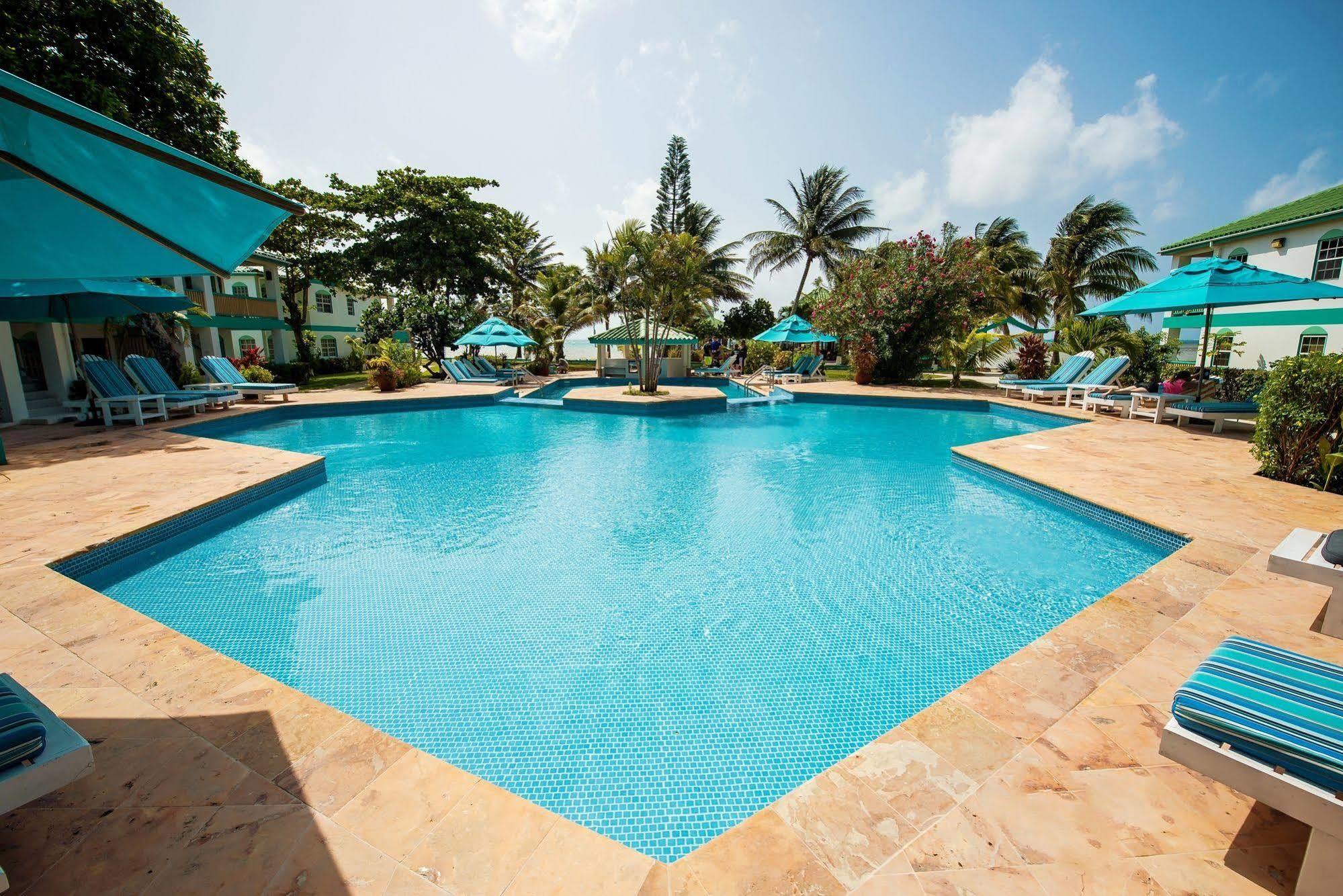 Banyan Bay Hotel 4*