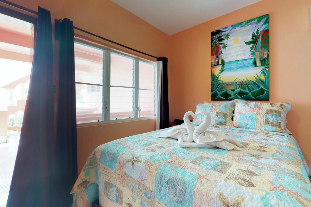 Caribbean Lily @ Caribe Island