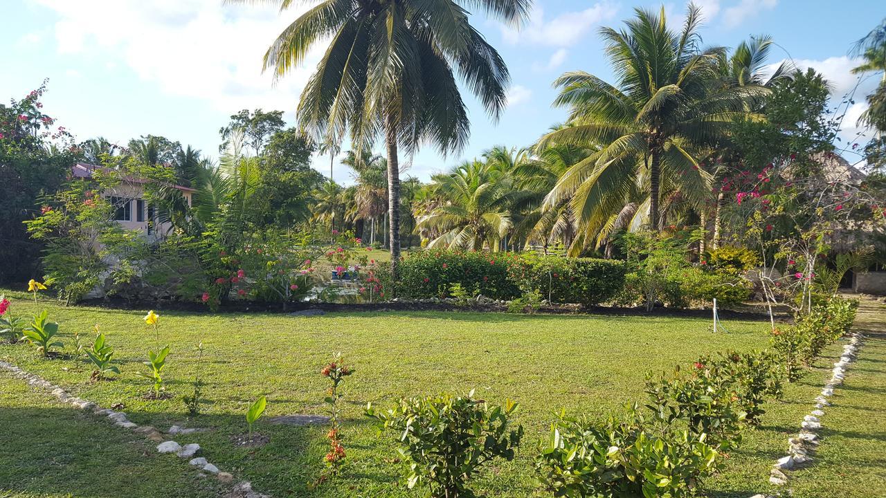 Highway Trails Belize And Country Club 4*