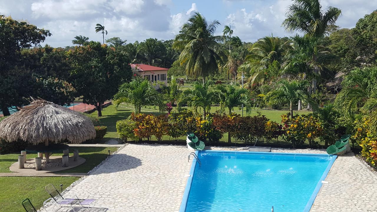 Highway Trails Belize And Country Club