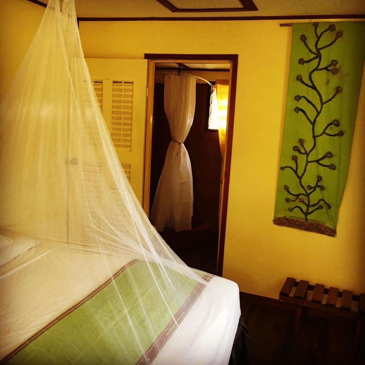 Lodge Jungle Jeanie's By The Sea Hopkins