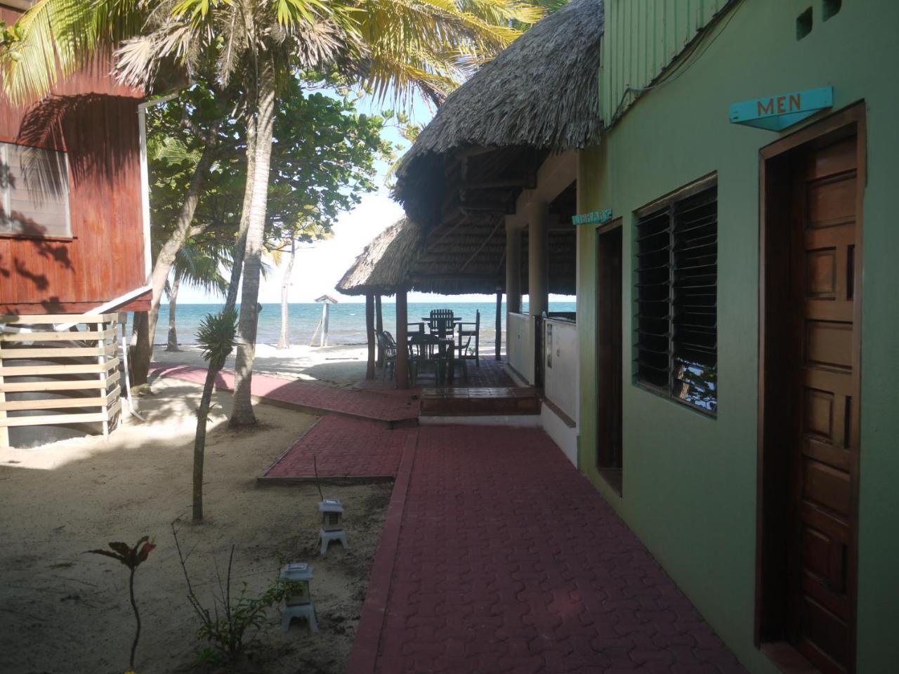 Green Parrot Beach Houses And Placencia