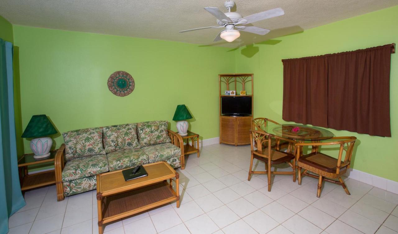 Banana Hotel 3*