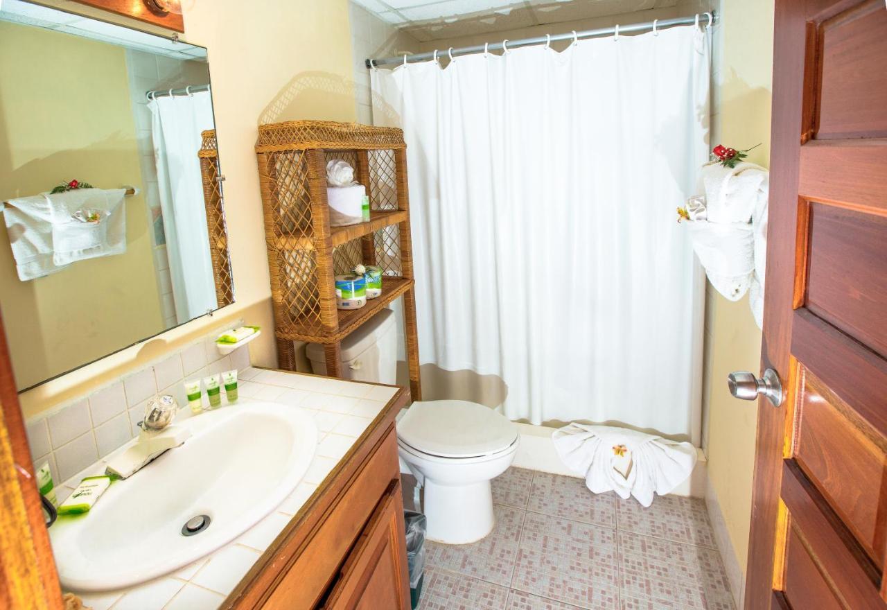 Banana Hotel 3*