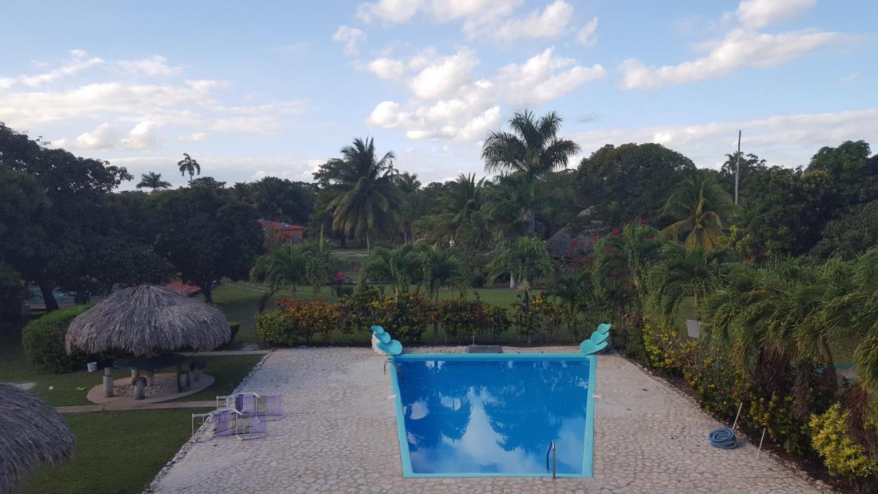 Highway Trails Belize And Country Club 4* Lucky Strike
