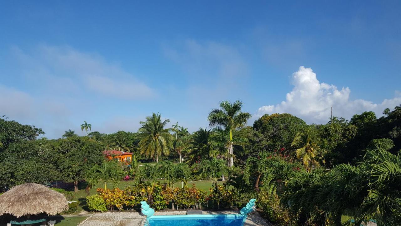 Highway Trails Belize And Country Club Resort 4*