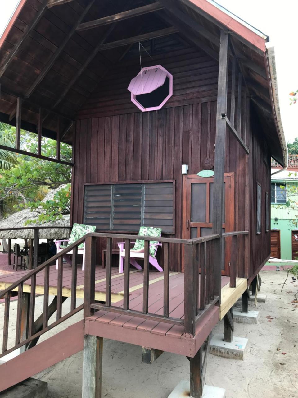 Lodge Green Parrot Beach Houses And