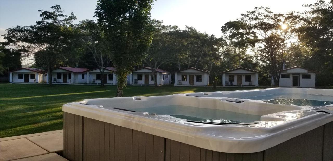 Resort Roaring River Golf & Roaring Creek