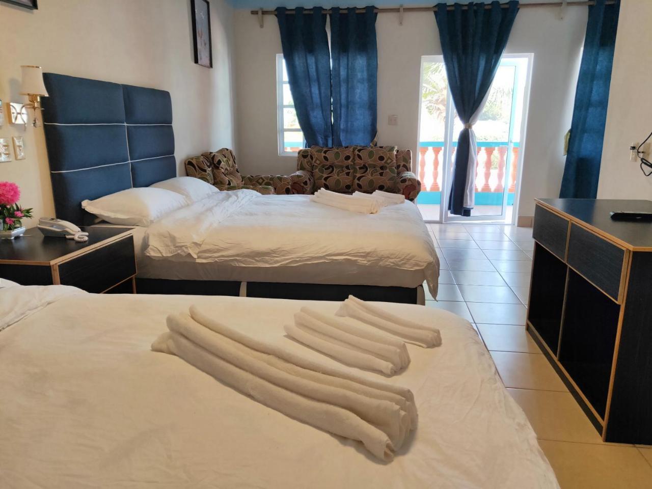 Sunshine View And Restaurant Hotel Corozal