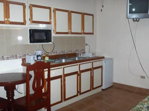 Aparthotel Panchos Caye Caulker