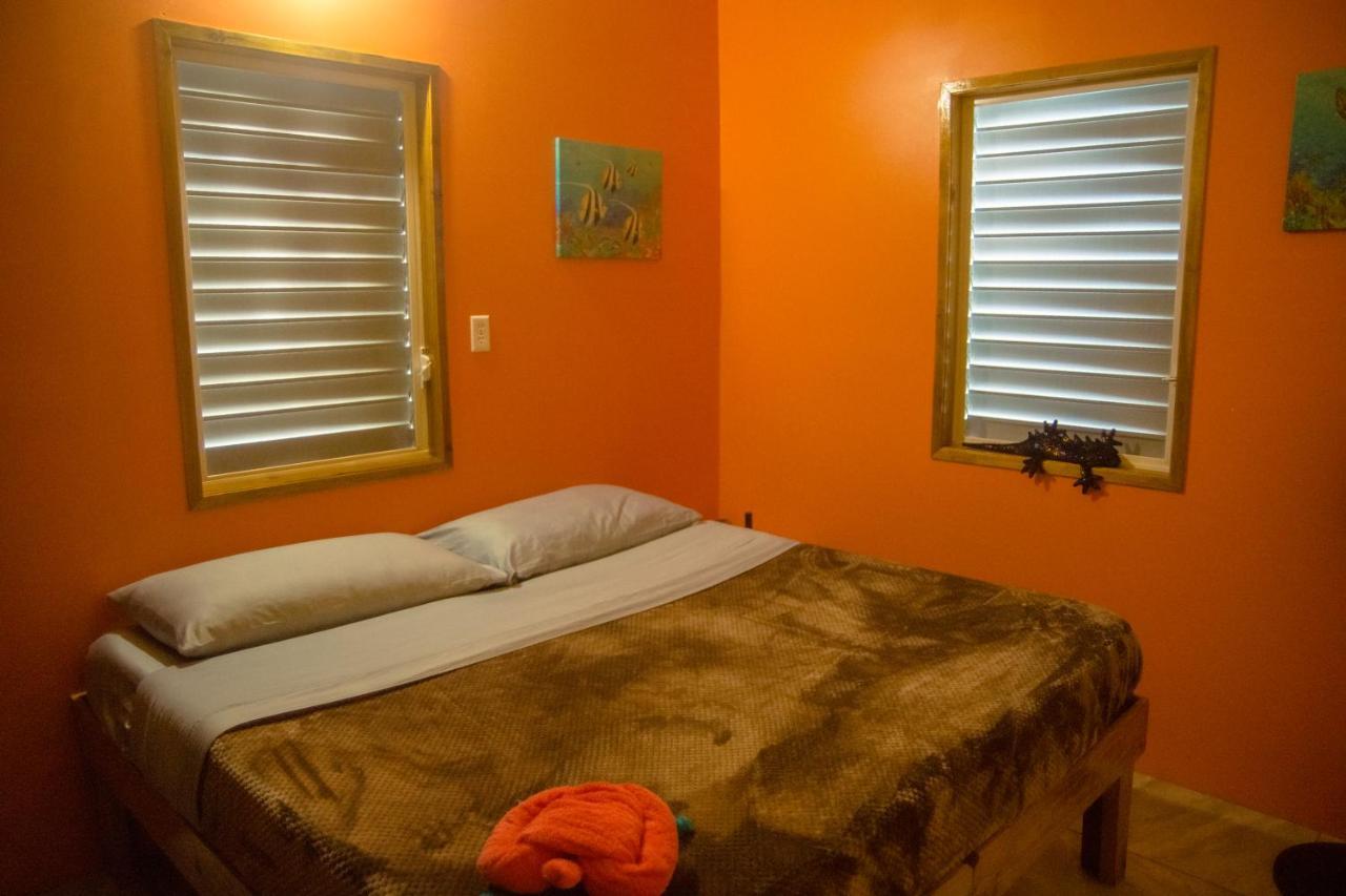 Resort King Lewey's Island Placencia