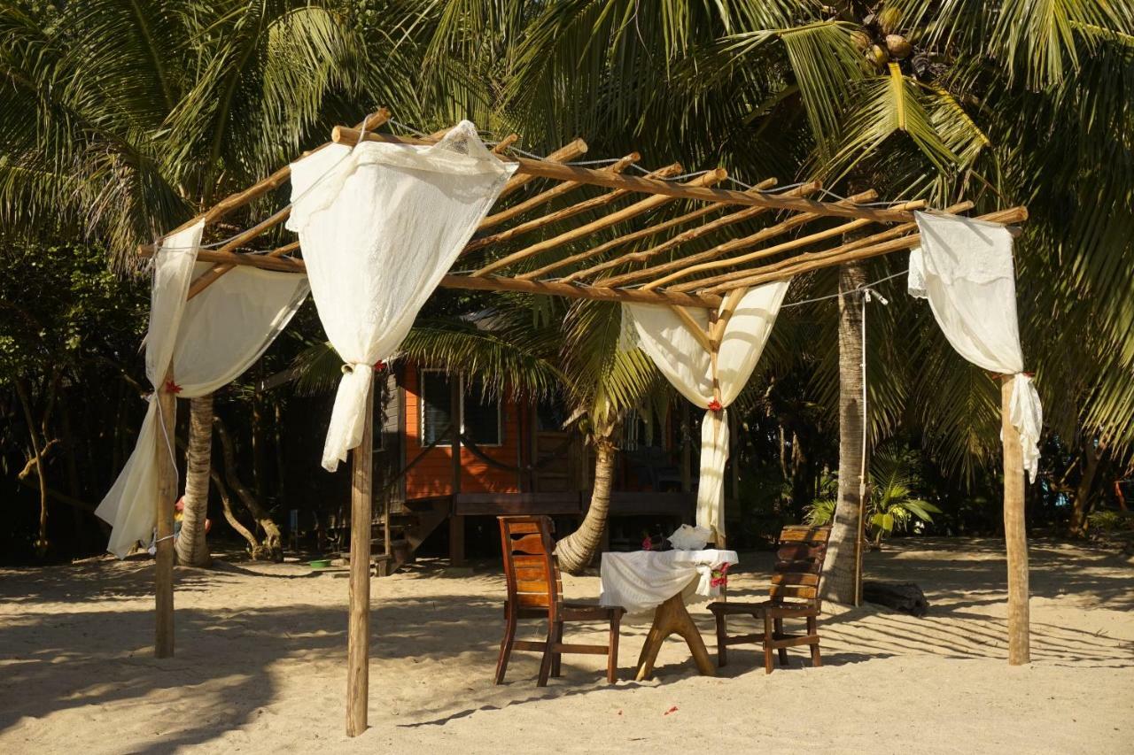 Jungle Jeanie's By The Sea