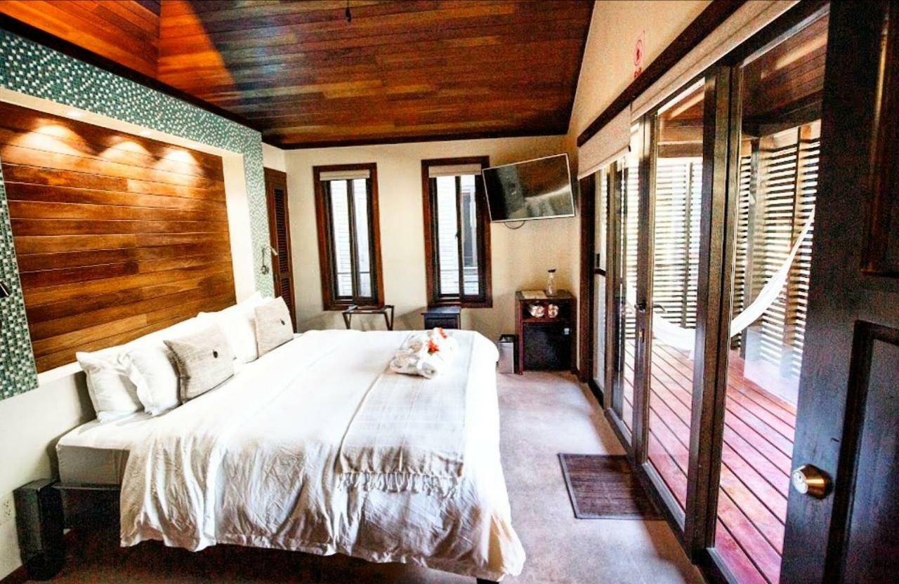 Pur Boutique Cabanas, Adults Only Hotel