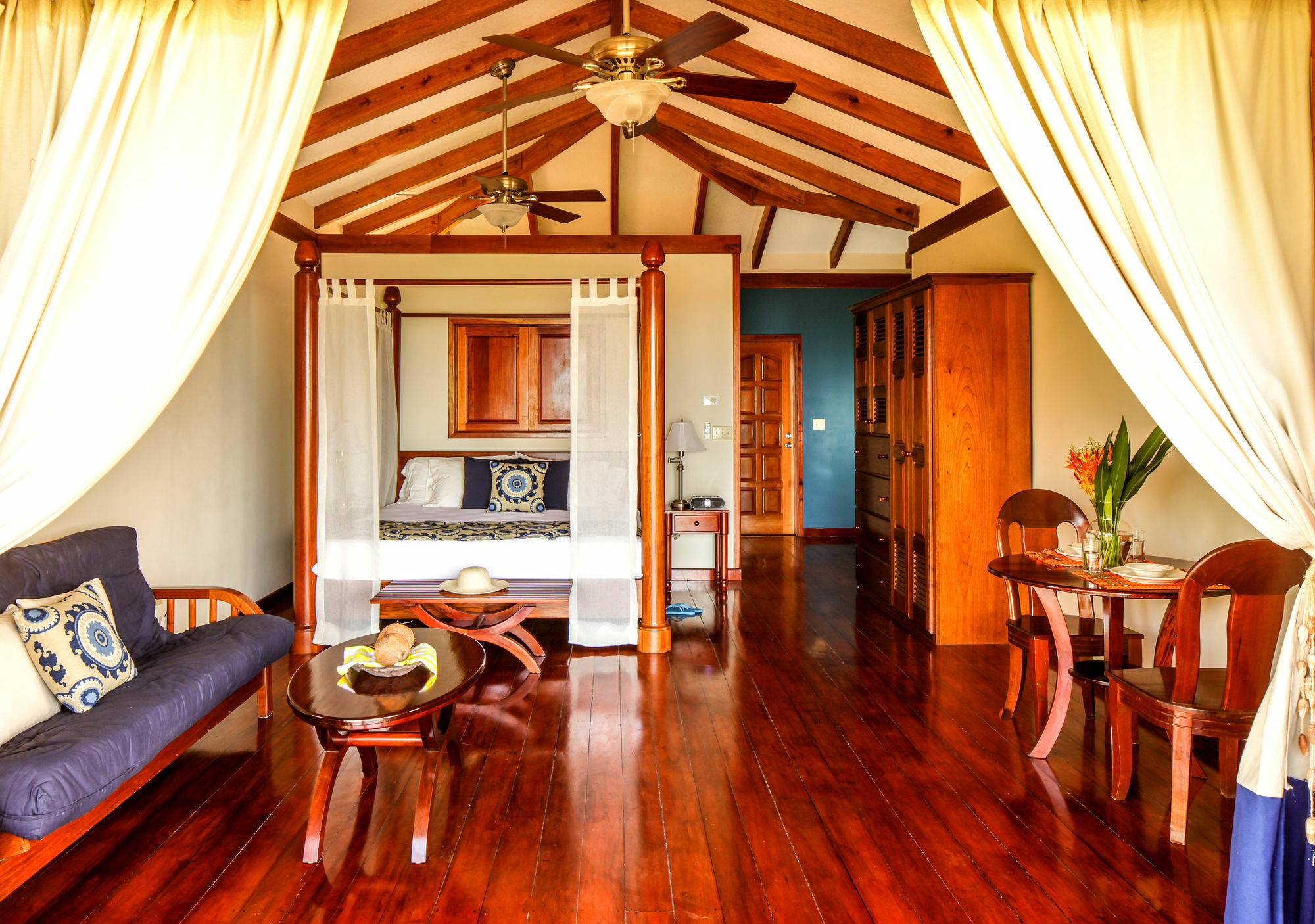 Resort Bay Belize A Muy'ono